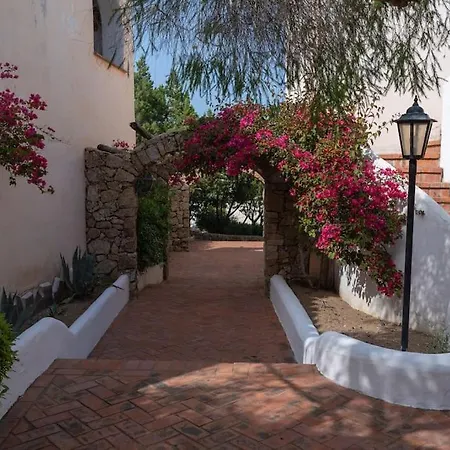 - Skyline Porto Cervo - La Maison D'argent بيت للعطل *